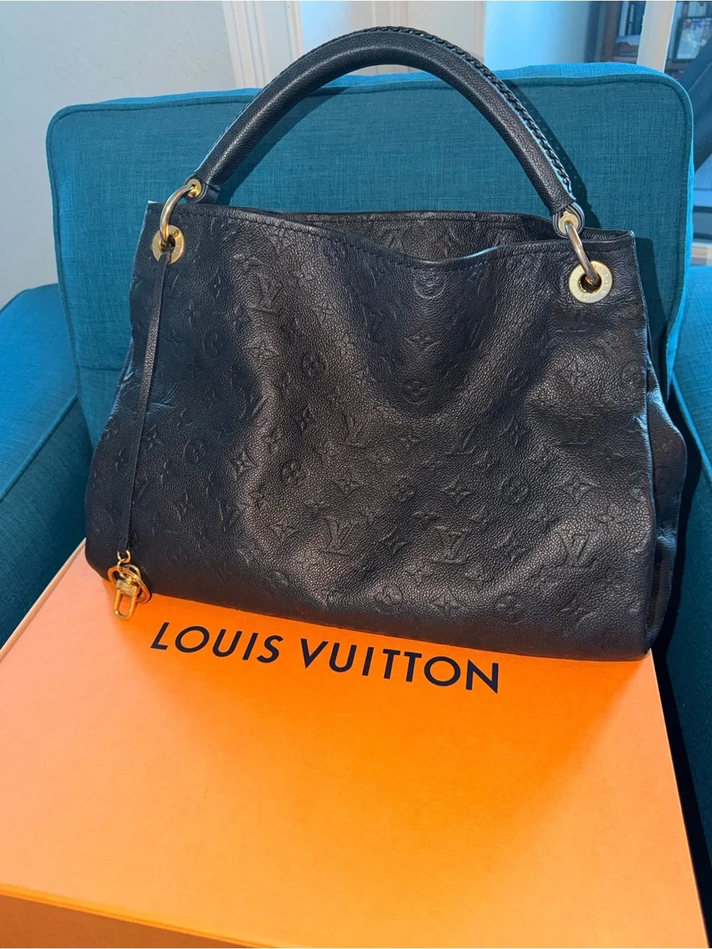 Authentic Louis Vuitton Artsy MM Monogram Empreinte Leather Full Set